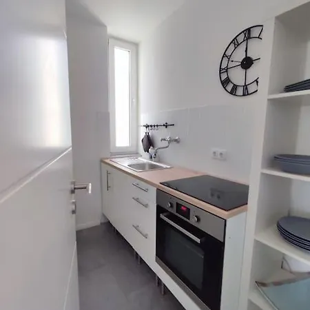 'bright 29' Schoene, Ruhige Innenstadtlage In Bielefeld, 400 M Bis Klinikum Mitte, Smart Tv, Wlan Apartment *