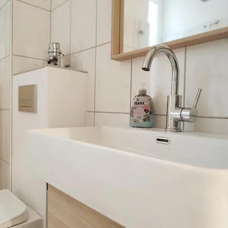 'bright 29' Schoene, Ruhige Innenstadtlage In Bielefeld, 400 M Bis Klinikum Mitte, Smart Tv, Wlan